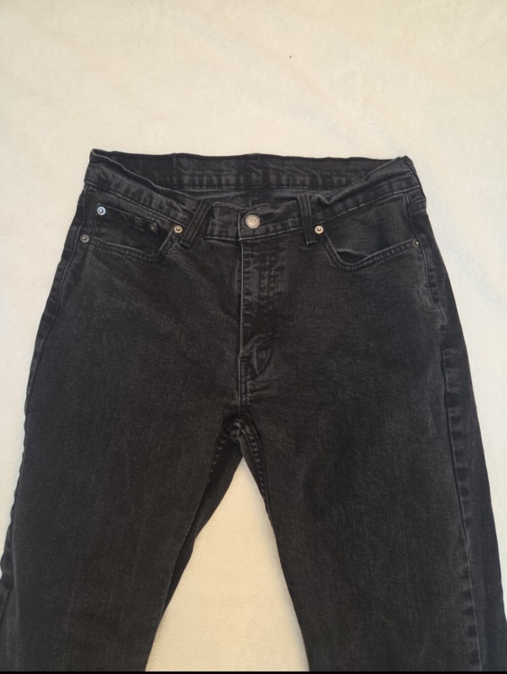 Black Jeans By Levi's - Picture 2 of 6